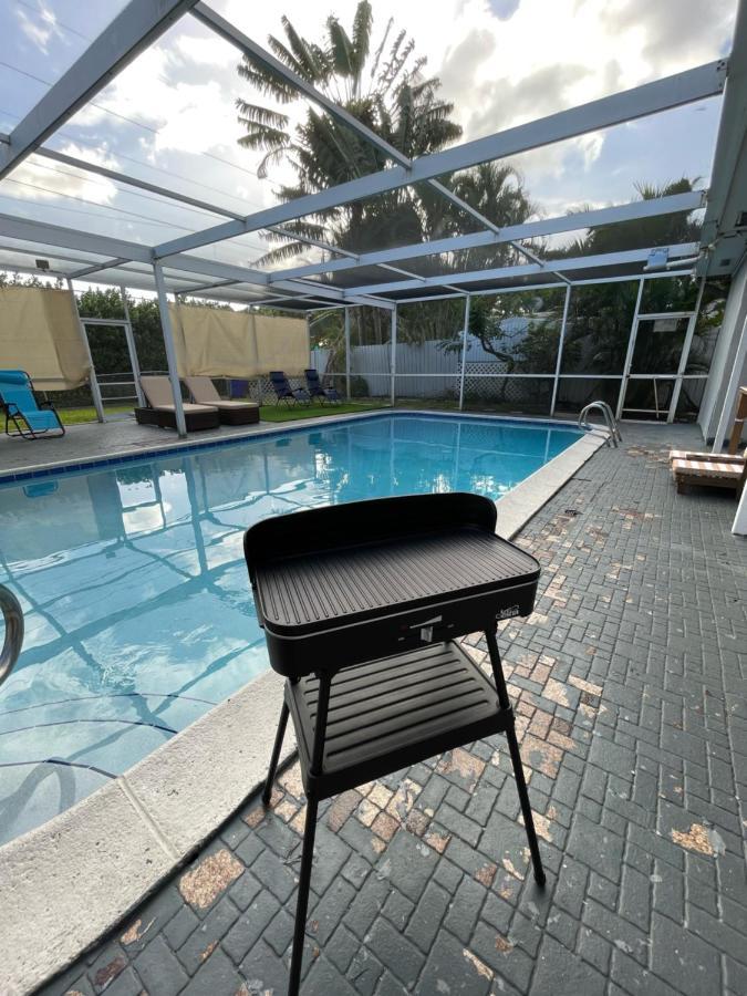 Pool Vacation Villa Hollywood Dış mekan fotoğraf